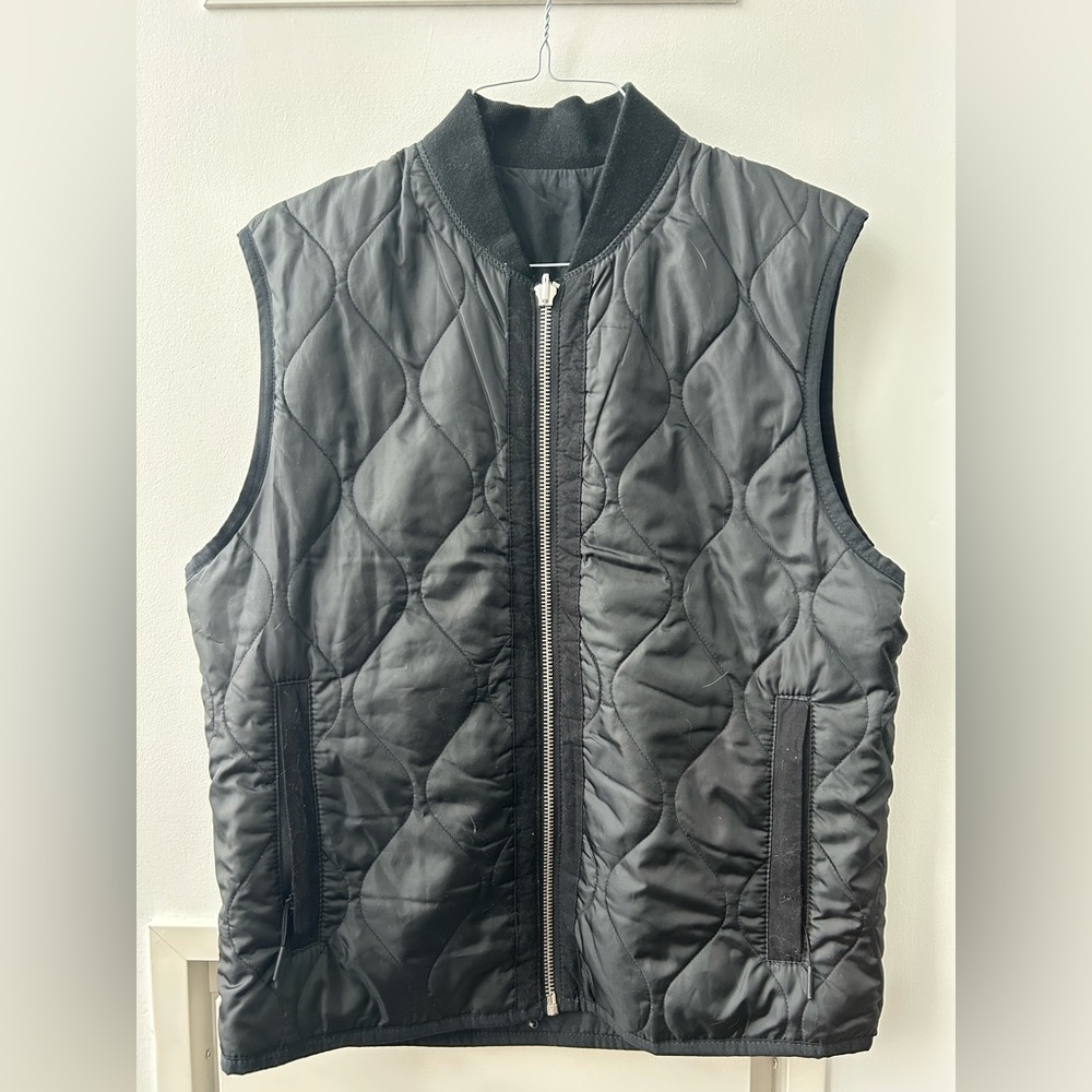 Abercrombie Men's Black Quilted Vest